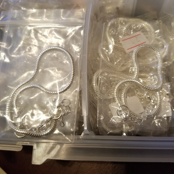 DIY Jewelry/Keychain Kit - Picture 6 of 16